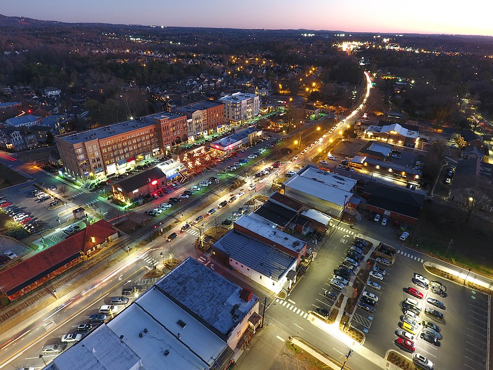 Downtown-Woodstock-Night